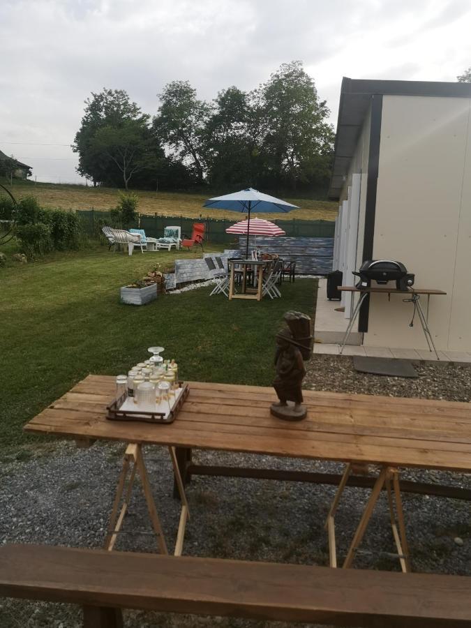 Bed and Breakfast Au Balaway Louey Esterno foto