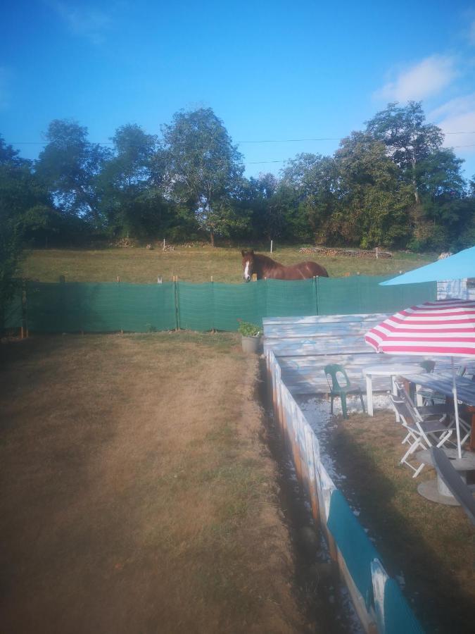 Bed and Breakfast Au Balaway Louey Esterno foto