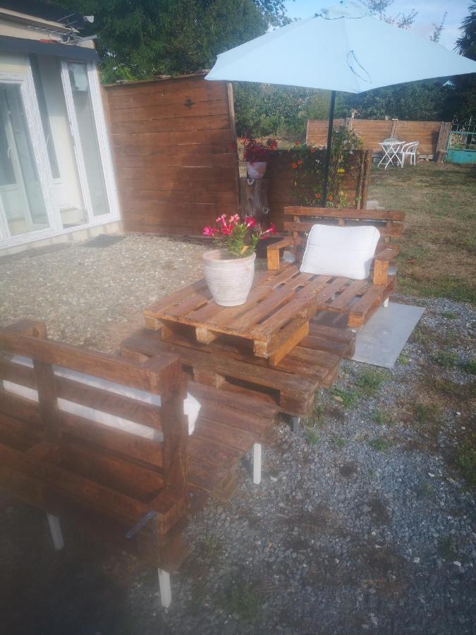 Bed and Breakfast Au Balaway Louey Esterno foto