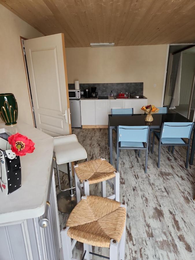 Bed and Breakfast Au Balaway Louey Esterno foto